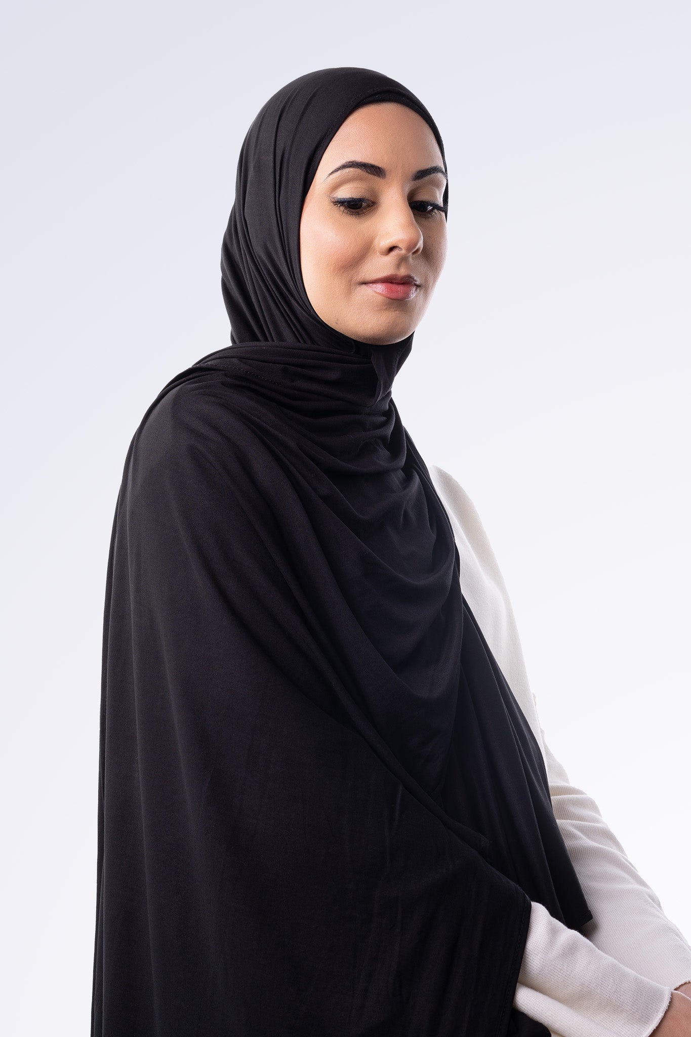 Bamboo Jersey Hijab in Jet Black